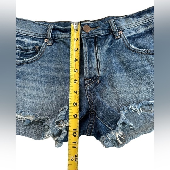 Free People 100% Cotton Button Fly Distressed Jeans Short Pants Size 27 - Picture 11 of 16